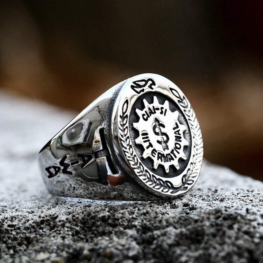 1 buah cincin stainless steel ukuran AS, gaya modis, cocok sebagai hadiah untuk teman, kolega, ayah, ibu, pacar, dan pasangan. - Perak - View 1