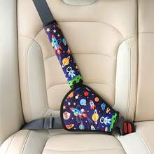 2 pezzi Imbottiture per spalla auto, design disponibili: astronauta, coniglio rosa, dinosauro, luna colorata. 1 imbottitura per spalla + 1 imbottitura per pancia. Minimalista e alla moda, essenziale per i viaggi in famiglia, adatto come regalo per feste, favori di partito. Facile installazione, indispensabile per i proprietari di auto.