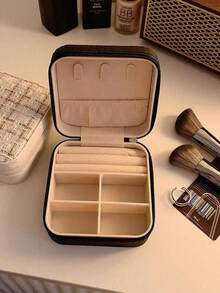 1个迷你首饰收纳盒，便携式拉链旅行首饰整理盒，女士礼品盒，多功能首饰展示架，可收纳戒指、吊坠、耳环、项链 - 适合女孩和女士，万圣节礼品盒，圣诞节礼品盒