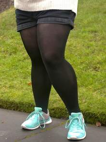 1条经典不透明连裤袜 - 超弹力塑形紧身裤，百搭黑色打底裤，适合工作日和周末穿着（加大码），圣诞礼物 - 黑色 - 查看 3