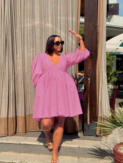 大码女式夏季连衣裙，可爱深V领性感迷你裙