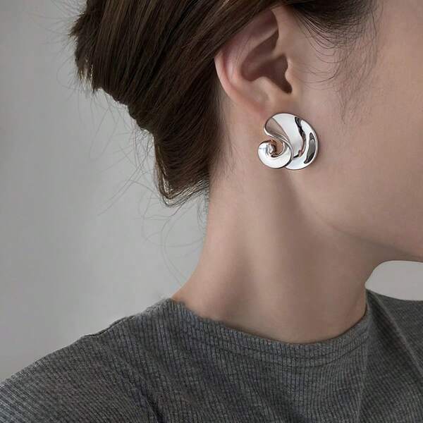 1 Pair Minimalist Silver Spiral Stud Earrings