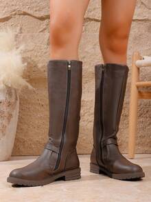 Boots, A Pair Of Women's Retro, Slim Fit, Fashionable And Versatile. In Fact, Long Knight Boots With Retro Design Can Be Paired With Short Skirts Or Coats To Create An Elegant Temperament. Suitable For Daily Commuting Or Some Leisure Occasions.