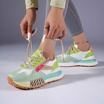 1 双女式厚底运动鞋，2025 新款夏季透气网眼拼接厚底运动鞋，圆头系带休闲运动鞋，非轻便复古时尚彩虹鞋底低帮运动鞋