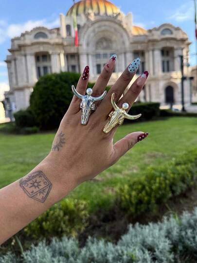 1 pieza Anillo abierto con cabeza de toro y cuernos de perla chapado en oro/plata, adecuado para uso diario y de fiesta tanto para hombres como para mujeres