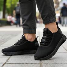 Men's Athletic Shoes, Lightweight, Comfortable, Soft. - Black - View 3