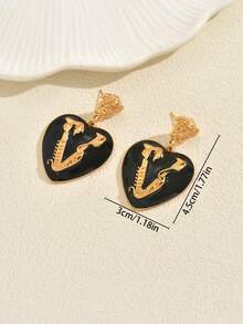 1 Pair Vintage European Style Medusa Head Maze & Heart Pendant Earrings For Women