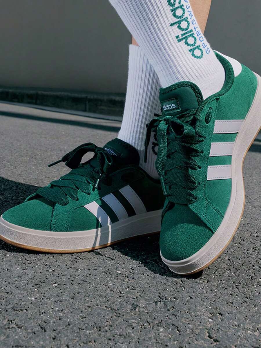 Adidas 阿迪达斯 GRAND COURT BASE 00S 休闲运动鞋“面包鞋”阿迪达斯 Grand Court Base 00s BA SE 00s 舒适百搭薄底低帮滑板鞋男女通用绿白黄 - 綠色 - 查看 1