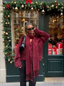 Tenue d'automne élégante et décontractée pour femme de luxe : Cardigan en laine bourgogne avec écharpe à franges, nouvelle collection hiver 2025 pour femmes. Convient pour les fêtes de Noël, Thanksgiving, Halloween, mariages. Top vintage confortable et chaud - Rouge foncé - Voir 4