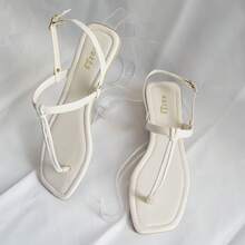 Rasteirinha Sandália Rasteira Fivela Dedo - Branco - Visão 2