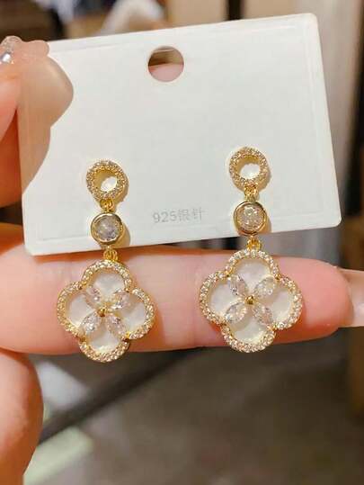 1 Pair 925 Sterling Silver Cubic Zirconia Four-Leaf Clover Pendant Stud Earrings, Elegant High-End Design, Versatile Goddess Jewelry, Suitable For Daily Wear And Valentine's Day Party Gifts