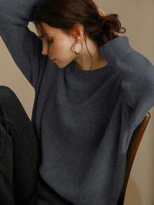 Knit Mix 优雅女士针织法式通勤毛衣，休闲宽松长袖圆领套头衫，适合秋冬季节，是圣诞节、感恩节、新年和其他节日以及情人节、返校季和秋季时尚的理想之选。 - 碳灰 - 查看 4