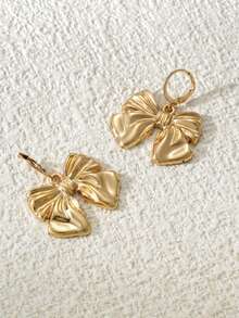 1 Pair Golden Fashion Three-Ring Non-Allergic Comfortable Punk Niche Quality Retro Minimalist Personalized Luxury Elegant Metal Texture Earrings, Suitable For Friends Party, Romantic Holiday, Dates, Streetstyle, Celebrity Events, Halloween