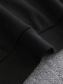 定制男士加大码秋冬连帽卫衣，可印制您/朋友/家人/情侣/宠物的照片，上传趣味语录/个性化文字/姓名/祝福语/节日/周年纪念日文字 - 黑色 - 查看 8