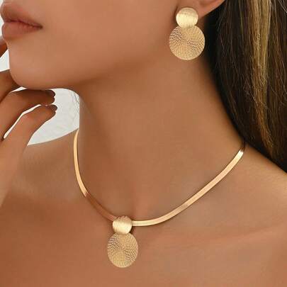 Juego de joyería de 3 piezas con collar + aretes para mujeres, collar gargantilla de cadena plana dorada elegante con diseño de espiral geométrico y colgante redondo, accesorios de regalo de alta gama para uso diario, vacaciones y todas las estaciones