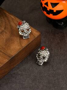 1 Pair Fashionable Unique Creative Dark Halloween Niche Design Skull Stud Earrings, Suitable For Daily Wear For Women