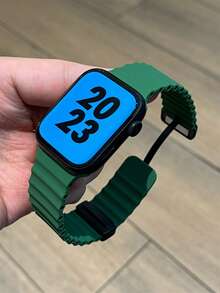 1件液態矽膠磁吸運動手錶錶帶，兼容 42mm、38mm、40mm、41mm、44mm、45mm、46mm、49mm，時尚智慧手錶替換錶帶，適用於 Ultra2、Ultra SE2、SE 11、10、9、8、7、6、5、4、3、2、1 系列，中性款，酒紅色，可作為學生返校禮物 - 綠色 - 查看 5