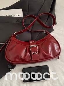 MDODO 1 buc Geantă de umăr din material PU de culoare solidă, geantă crossbody mică pătrată plisată Y2K minimalistă pentru femei, design cu curea reglabilă, închidere magnetică, potrivită pentru birou, școală, serviciu, afaceri, navetă, activități în aer liber, călătorii, picnic (pandantiv cu cireșe inclus)