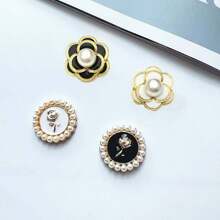 便捷磁性围巾别针 | 多用途高品质围巾磁铁 | 水钻/珍珠围巾别针、纽扣、黑白磁性围巾别针。黑白便捷围巾磁铁，多用途，强磁围巾夹、纽扣和无针胸针。适用于围巾、帽子、衬衫、衣领、披肩和服装。