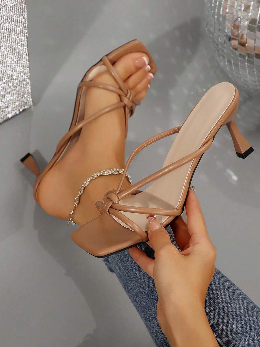Élégantes sandales à talon stiletto à bout carré avec une bride pour femmes, convenant pour les rendez-vous, le shopping, les déplacements, le travail, les fêtes, les vacances. et confortables.