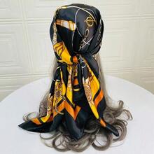 35.4" Classic Chain Print Satin Square Scarf – Elegant Imitation Silk Sunscreen Shawl, Versatile Hijab & Beach Towel For Women, Perfect For Spring & Summer Travel - F90SD22080189-1-黑色 - 查看 13