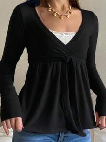 Women's Casual Deep V Neck Long Sleeve Top With Lace Up Detail Flared Hem Regular Length Top - 黑色 - 查看 6