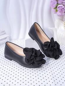 Pantofi de vară din piele neagră pentru copii, pantofi de dans pentru fete, pantofi eleganți, design floral, plați și confortabili, potriviți pentru spectacole școlare, petreceri, nunți, elevi de ciclu primar - Negru - Vizualizare 9