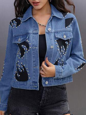 Dam långärmad jeansjacka, svart tryckt, nitdekorerad, sprund baktill, icke-stretchig, tvättad