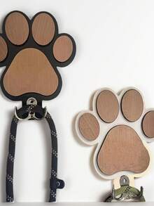 Wieszak ścienny na smycz dla psa w stylu farmhouse, drewniany pazur, organizer na klucze i akcesoria do rustykalnego wystroju domu, spersonalizowany uchwyt na smycz dla psa, wieszak na smycz z odciskiem łapy z litego drewna, wieszak ścienny w stylu farmhouse z grawerowanym imieniem zwierzaka, dekoracyjne znaki i tabliczki z imieniem zwierzaka, prezent dla właścicieli psów