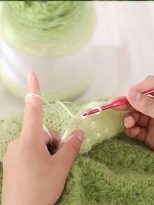 200克/袋 秋冬渐变彩虹色粗毛线，80%腈纶，20%尼龙，手工DIY材料，可用于编织毛衣、披肩、外套、发带、帽子和时尚配饰