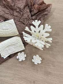 1个/2个装时尚雪花造型发夹，耐用亚克力材质，大号发爪，亮白纯白设计，优雅女士发饰，适合日常休闲及节日佩戴，打造各种发型，优雅发爪夹，冬季发饰，花朵发夹 - 白色 - 查看 4