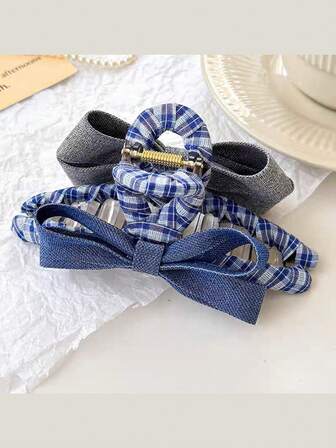 1pc Women's Korean Style Navy Blue Denim Bow Plaid Claw Clip, Fashionable Hair Claw Hair Accessory, Elegant Versatile Hair Clip, Hair Claw, Hair Band Winter Hair Clutch