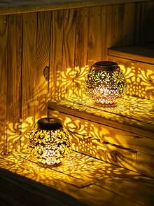 太阳能吊灯、带手柄的桌面太阳能灯、LED 太阳能摩洛哥灯笼、金属装饰花园灯、圣诞装饰户外太阳能灯，适用于花园、草坪、门廊、后院、露台和桌面 - 彩色 - 查看 6