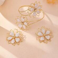 1pc Fashionable Elegant Vintage Open Flower Arm Cuff, Suitable For Daily Gatherings, Valentine's Day Gift, Mother's Day Gift, And Gifts For Family