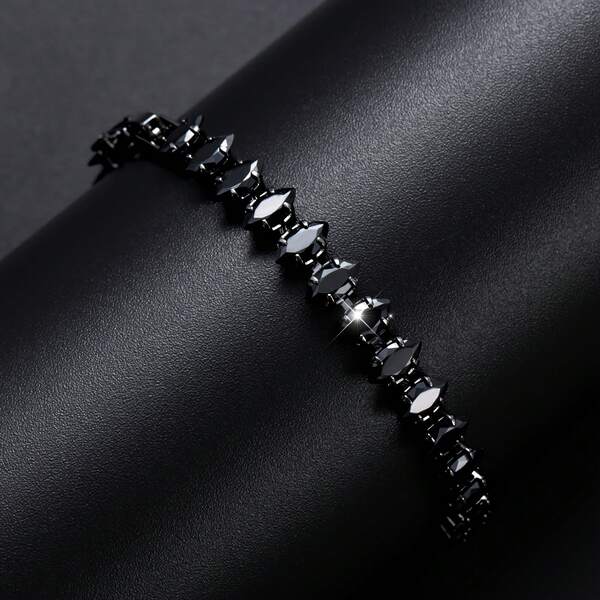 1 Stück 4mm schwarzes Cubic Zirkonia Tennis Armband, einzigartiges Gothic Design mit synthetischem Zirkonia und Kupfermaterial, geeignet für den täglichen Gebrauch, Hochzeit, Jahrestag, Thanksgiving, Weihnachten und Halloween