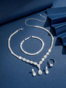 4-teiliges luxuriöses und elegantes quadratisches Zirkonia-Funkeljuwelen-Set für Bräute, inklusive Halskette, Ohrringe und Armband, charmantes Partyzubehör für Frauen