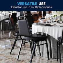 Set Of 4 Trapezoidal Vinyl Stacking Chairs, Commercial Stackable Chairs With Padded Seats And Backs, Black - 黑色布料/黑色框架 - 查看 11