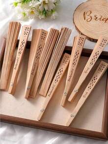 10把、30把和50把定制木扇，适合婚礼，可定制名字，是送给母亲、妻子和女友的独特礼物。它们也非常适合作为生日、周年纪念日、婚礼和伴娘礼物，派对热门之选。 - 香木扇 - 查看 4