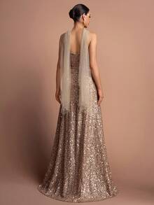 Faeriesty Bộ đầm hai mảnh đính sequin thanh lịch - Thiết kế không dây vai và không tay, với khăn choàng voan mỏng ở phía sau, kết hợp với chân váy dài thướt tha chạm sàn - Hoàn hảo cho các buổi dạ tiệc trang trọng, đám cưới, lễ trao giải và các sự kiện thảm đỏ. - Rượu sâm banh - Xem 3