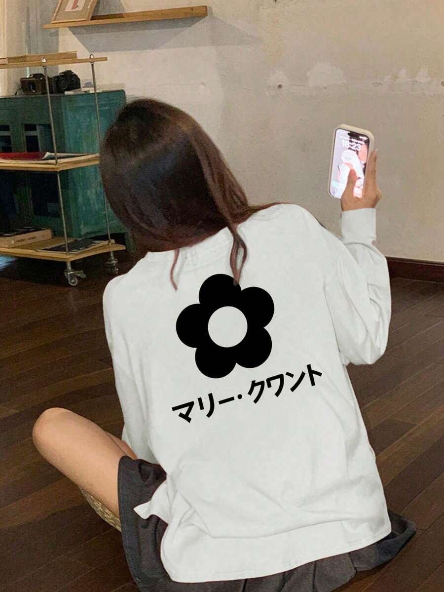 女士宽松休闲圆领长袖 T 恤，带有日本五瓣花印花，适合春秋季节穿着 - 白色 - 查看 1