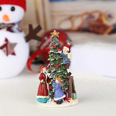 1 Decoración con tema navideño, una familia de tres personas subiendo escaleras para decorar estatuas del árbol de Navidad, adecuado para decoración de mesa, fiesta y hogar en Navidad, regalos exquisitos navideños, decoración navideña para el hogar, regalos de Navidad, decoración navideña