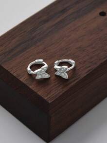 1 peça de brincos de argola pequenos dobráveis em formato de borboleta, mini diamantes microincrustados em prata pura S925, projetados para mulheres, adequados para uso diário feminino durante todo o ano e um excelente presente para namoradas, mães e irmãs