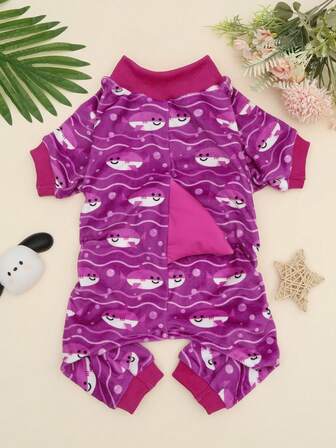 1 قطعة زعنفة القرش ثلاثية الأبعاد فائقة الجاذبية! هذا البدلة ذات الأربع أرجل المطبوع عليها شكل القرش البنفسجي دافئة ومريحة للخريف والشتاء، مناسبة للكلاب صغيرة ومتوسطة الحجم، ومنع تساقط الشعر.