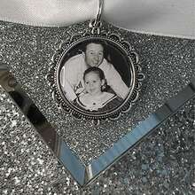 1 件定制花束吊坠、新娘婚礼吊坠、带照片的个性化花束吊坠、今天与我同行，永远与我同行，爸爸，新娘花束吊坠、花朵吊坠、记忆照片婚礼吊坠 - 彩色 - 查看 7