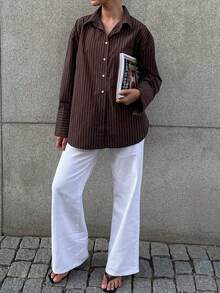 Nowa, stylowa i elegancka koszula w paski z długim rękawem i guzikami z przodu, odpowiednia do biura, na święta, na co dzień i w podróż