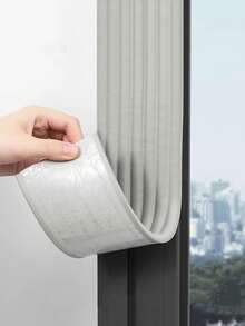 1 卷窗户密封条（3.15x78 英寸） - 冬季防风雨绝缘胶带，防水解决方案，自粘挡风条，易于安装，高品质粘合剂，防风门密封条，适用于秋冬季、圣诞节、新年 - 彩色 - 查看 1