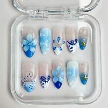 NailLuxe 10 PCS Handmade Almond Press - On Nails | Blue & Pink Floral Almond Glam With Acrylic Blue And Pink Bases, Floral Embellishments & Elegant Color Hues - 水鴨藍 - 查看 3