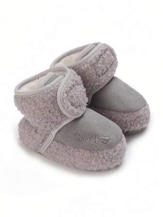 Comfortable Beige Infant Ankle Boots With Heart Design - Soft, Warm, Non-Slip, Suitable For Winter Walking, Round Toe, Fabric Upper, Great For Indoor And Outdoor Use, Infant Winter Boots, Indoor Toddler Shoes, Lively Infant Shoes, Cozy Toddler Shoes