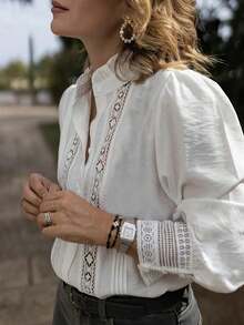 白色女士衬衫，适合办公室、休闲外出、秋季穿着、返校季、乡村音乐会等场合，优雅休闲。 - 白色 - 查看 1