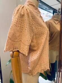 Women's Embroidered Linen Shirt With Short Sleeves/E076 - Màu Khaki - Xem 4